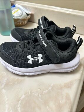 Toddler boy size 11